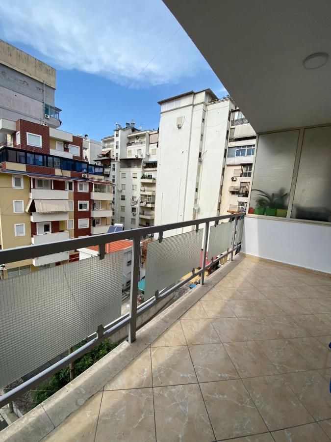 Chlo Apartment 2 Tirana Exteriör bild